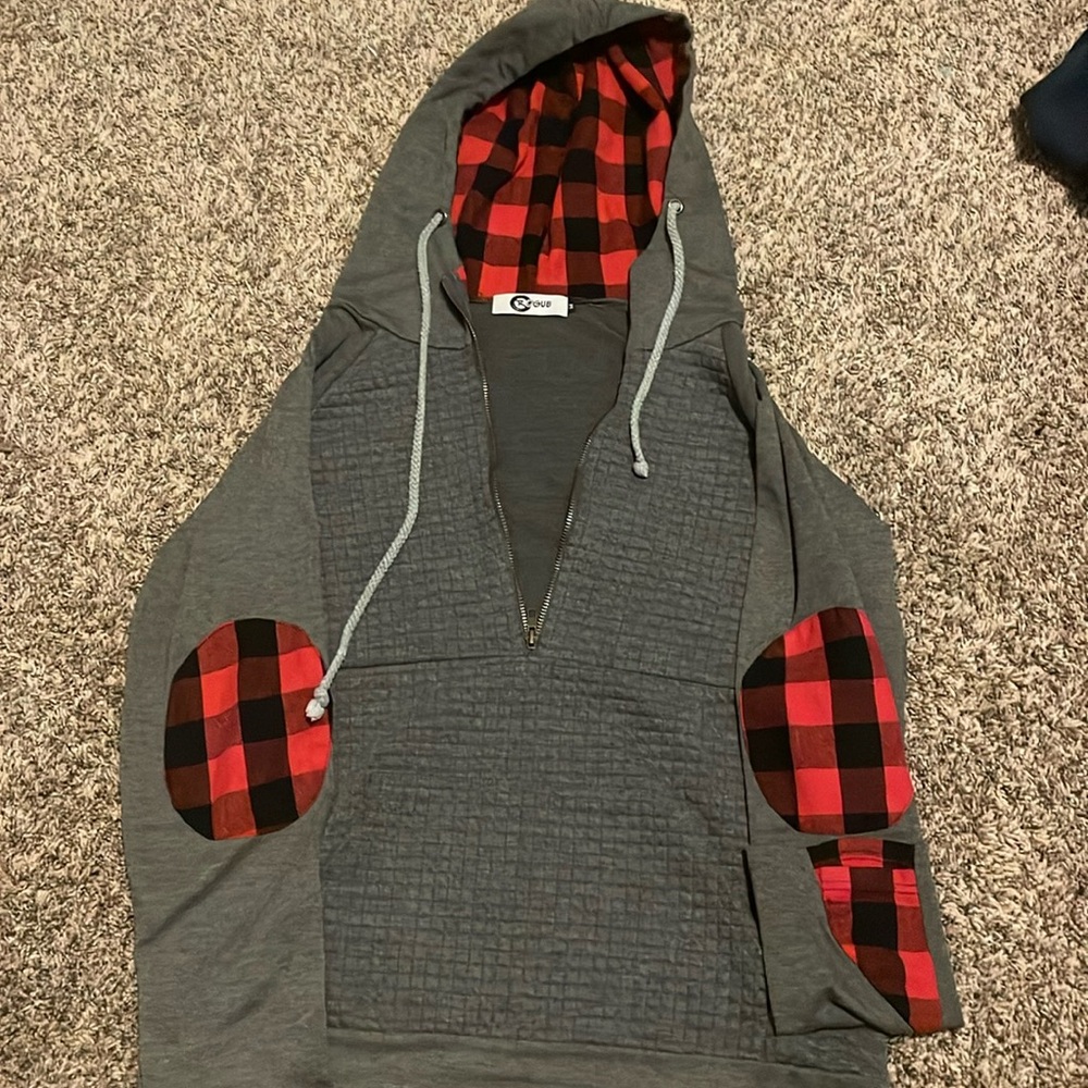 Women’s medium Rogue sweatshirt. Bought second hand worn once